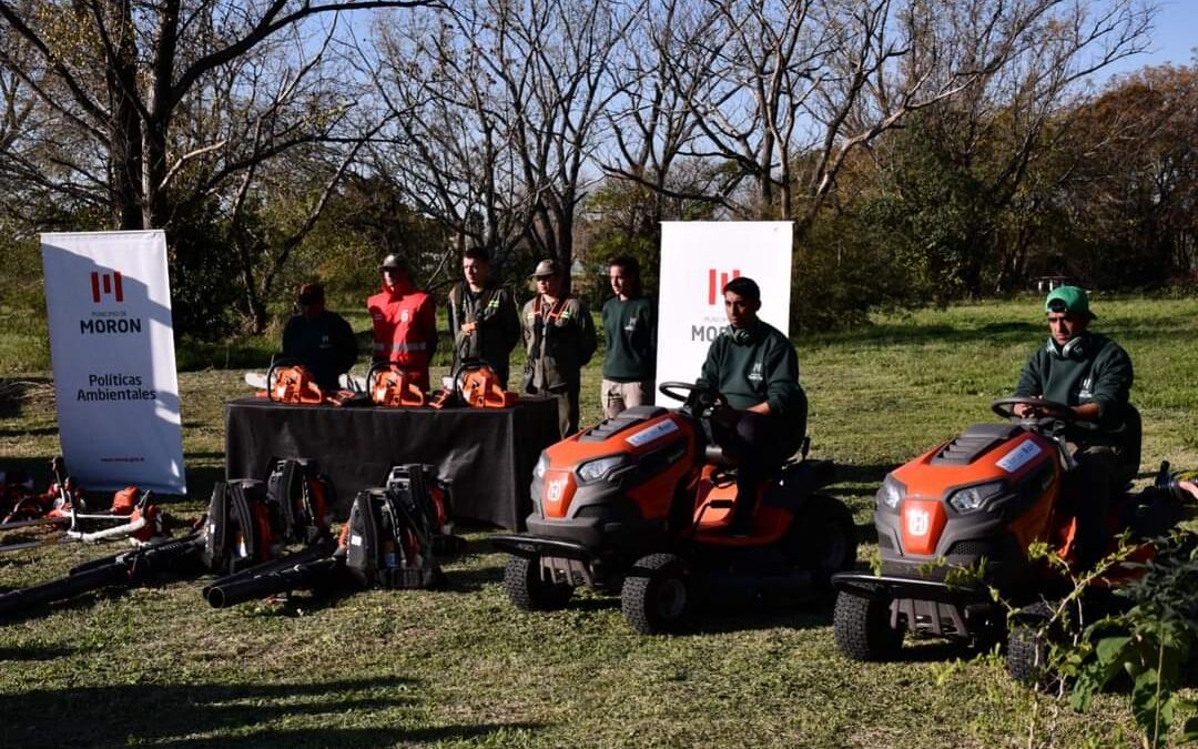 MORON: EL MUNICIPIO DE MORON RECIBIÓ NUEVAS HERRAMIENTAS DE LA LINEA AMBIENTAL DEL PROGRAMA «MUNICIPIOS EN PIE»