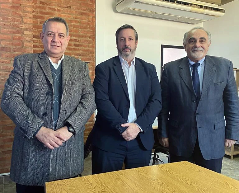 SE FIRMÓ UN CONVENIO MARCO DE COOPERACIÓN INTERINSTITUCIONAL ENTRE LA ASOC. DE MAGISTRADOS Y FUNCIONARIOS DE MORÓN, Y LA ASOCIACIÓN DE LA JUSTICIA MUNICIPAL BONAERENSE (AJMB)