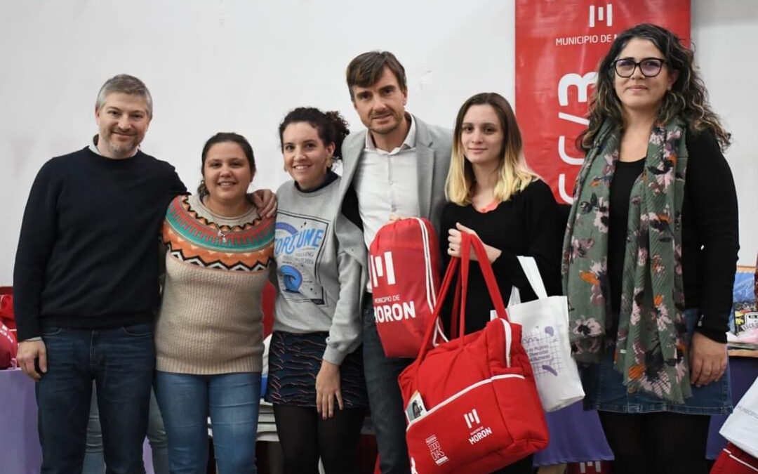 MORON: Nueva entrega de bolsos maternales del plan 1000DíasMorón