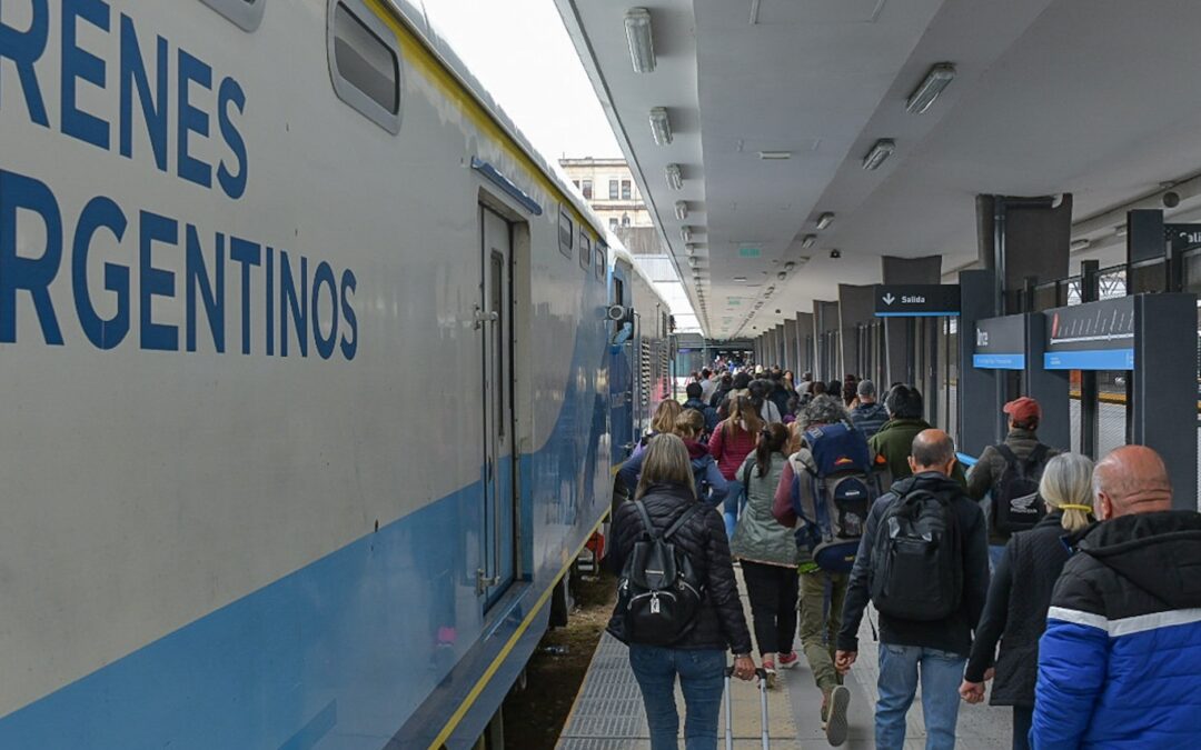 MÁS DE 67 MIL PERSONAS AGOTARON LOS PASAJES PARA VIAJAR EN TREN EN VACACIONES DE INVIERNO