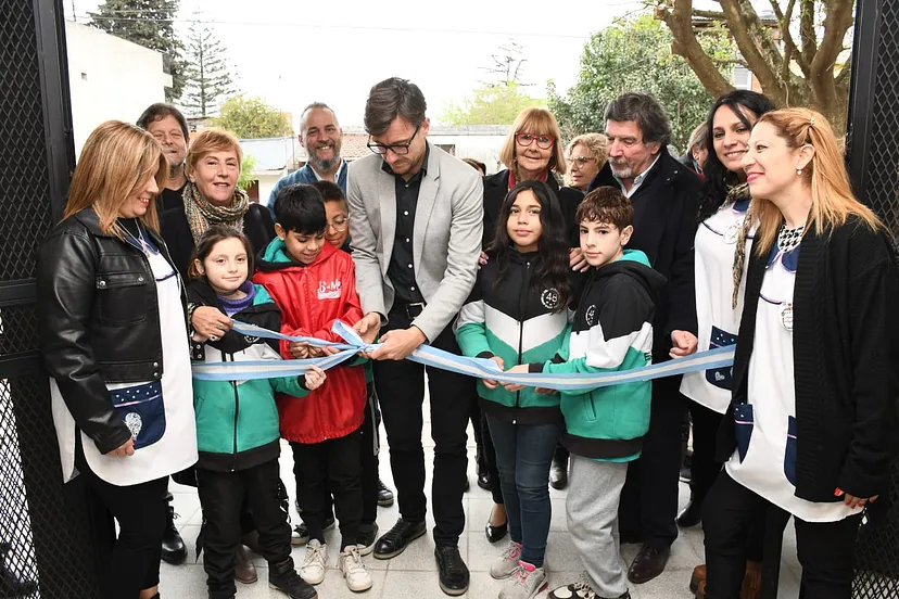 CASTELAR: Ghi y Sileoni inauguraron el nuevo edificio de la Escuela Primaria Nº48 de Castelar sur