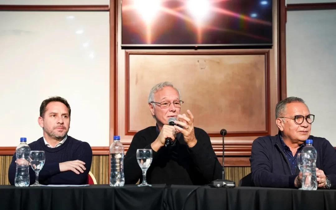 ITUZAINGÓ: ALBERTO DESCALZO, PABLO DESCALZO Y DANIEL GOLLÁN CERRARON LA CONVENCIÓN DE SALUD HACIA UN SISTEMA ARTICULADO EN ADOX