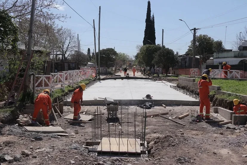 MORÓN: Avanza las obras hidráulicas y de pavimento en la calle Hortiguera