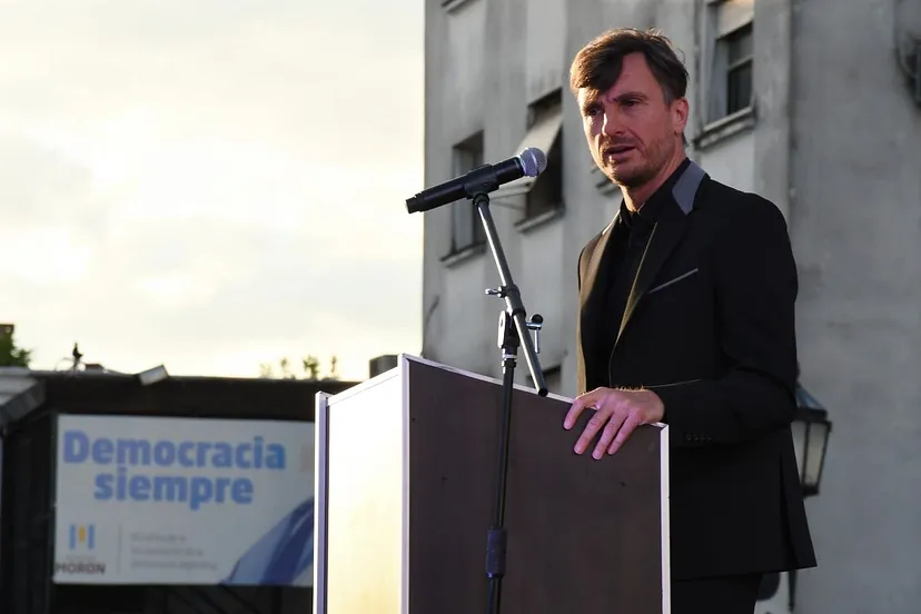 LUCAS GHI: » Fue una manifestación importante por la diversidad, distintas expresiones culturales, políticas y sindicales, y sobre todo la agenda que plantea que es discutamos… discutamos más, que no haya atropellos ni imposiciones del gobierno nacional…»