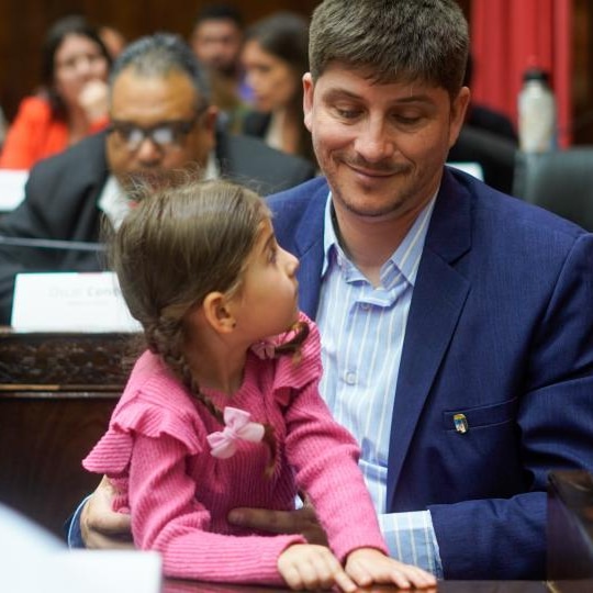 @agustinramponelli : » Hay que volver al valor de la palabra, y en el marco de los días difíciles, tener siempre la justicia social y la solidaridad como bandera»