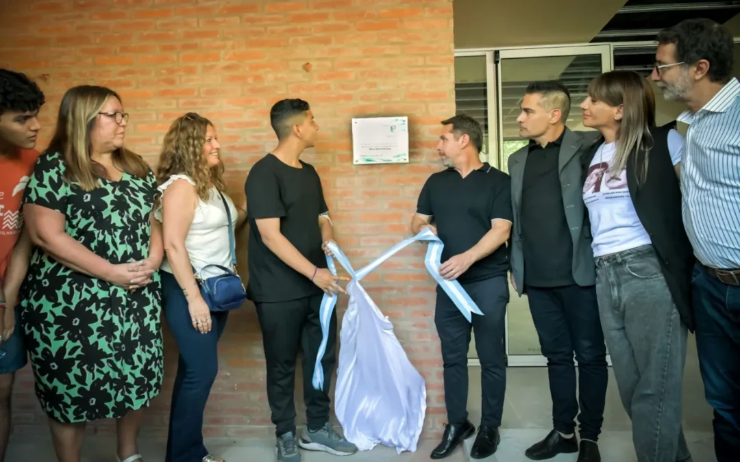 ITUZAINGÓ: PABLO DESCALZO ENCABEZÓ EL ACTO DE NOMBRAMIENTO DE LA E.E.S. N°8 “SONIA VON SCHMELING”