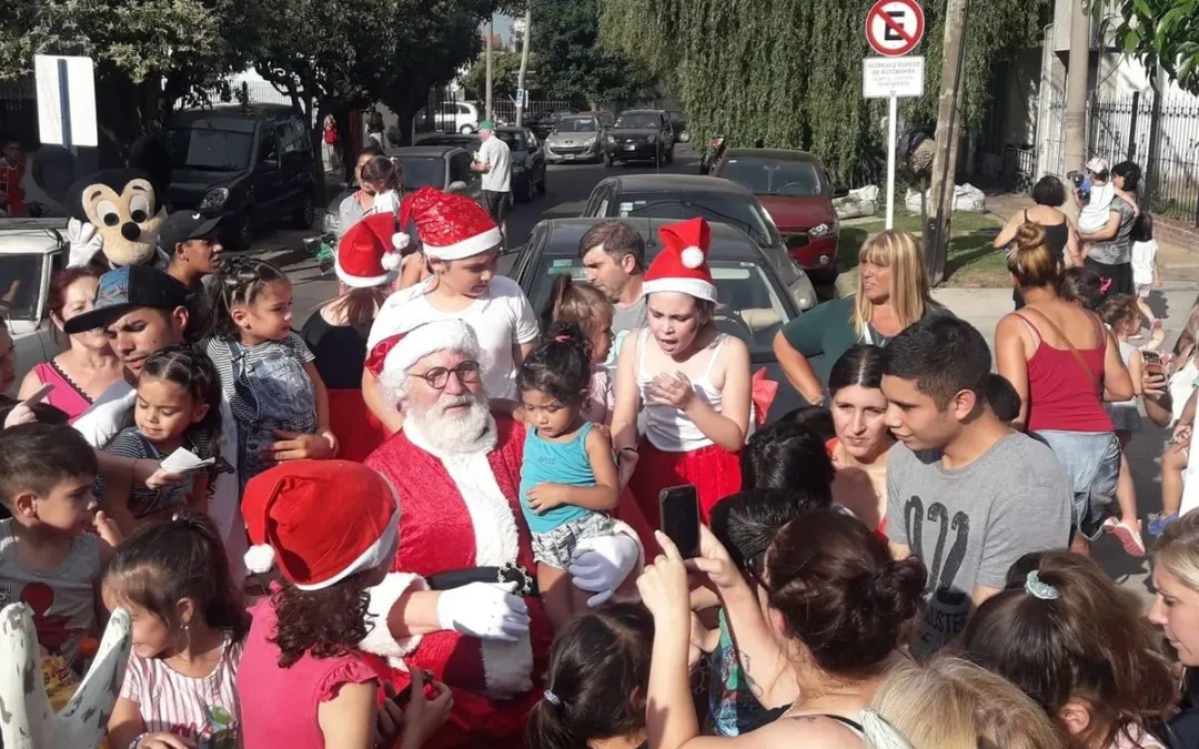 EL PALOMAR: LLEGA PAPA NOEL A LA CIUDAD DE EL PALOMAR
