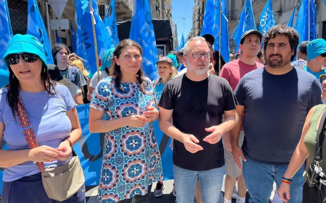 @martin.sabbatella : “Esta movilización demuestra que el Pueblo argentino está de pie”