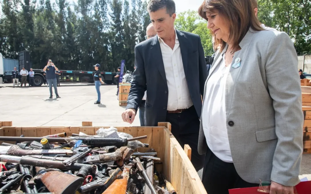 PATRICIA BULLRICH ENCABEZÓ EL ACTO QUE DIO INICIO AL PROCESO DE DESTRUCCIÓN DE 11.725 ARMAS DE FUEGO, DE LAS CUALES EL 50% PROVIENEN DE ROSARIO