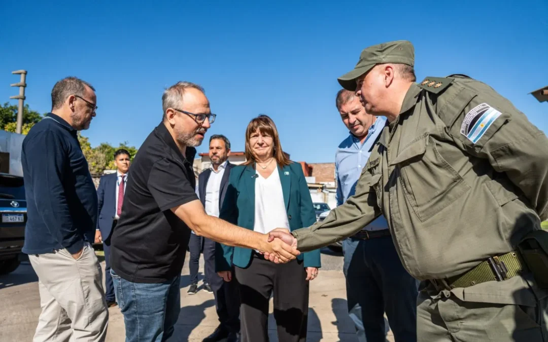 FUERTE APACHE: DIEGO VALENZUELA Y PATRICIA BULLRICH ACOMPAÑARON Y SUPERVISARON A LOS NUEVOS EFECTIVOS DE GENDARMERÍA QUE SE SUMAN PARA LA PREVENCION DEL DELITO