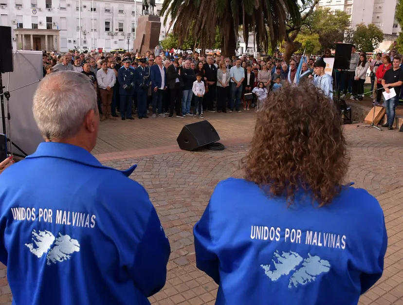 Morón homenajeó a los Veteranos y Caídos en la Guerra de Malvinas