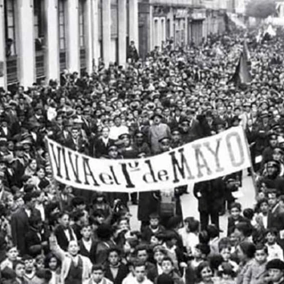 27 de Abril: Creación del Feriado del 01 de Mayo