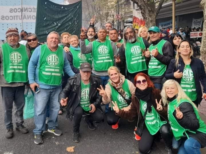 ITUZAINGÓ: CONVOCATORIA DE LOS SINDICATOS PARA JUNTAR FIRMAS PARA LA DEROGACIÓN DEL DNU 70/2023