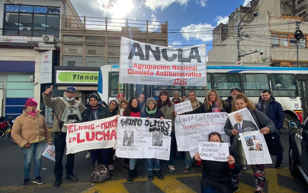 MORÓN: EMPLEADOS DE LA SALUD DE LA CLÍNICA CONSTITUYENTES RECLAMAN POR SU SITUACION LABORAL INDEFINIDA