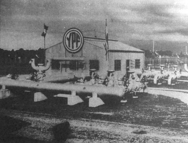 102 Años de la creación de YPF