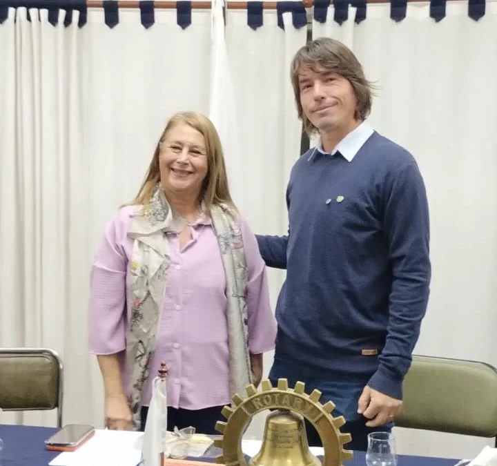 CASTELAR: SE LLEVÓ A CABO EL CAMBIO DE AUTORIDADES EN EL ROTARY CLUB DE CASTELAR: GUSTAVO PARODI ES EL NUEVO PRESIDENTE TRAS LA SALIDA DE MARIANA GUARDERES