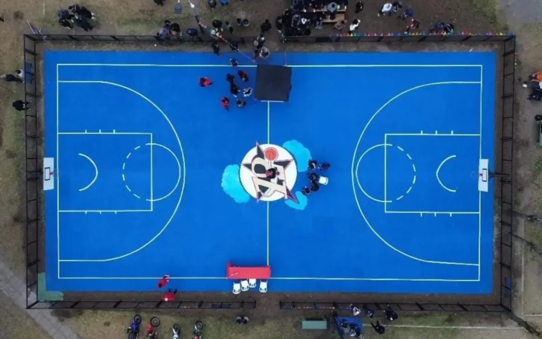 CASTELAR: NUEVA CANCHA DE BÁSQUET PARA LA PLAZA DE LOS INMIGRANTES