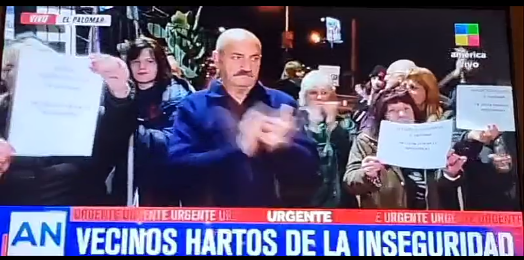 EL PALOMAR: HARTOS DE LA INSEGURIDAD, LOS VECINOS SALIERON FURIOSOS A MANIFESTARSE