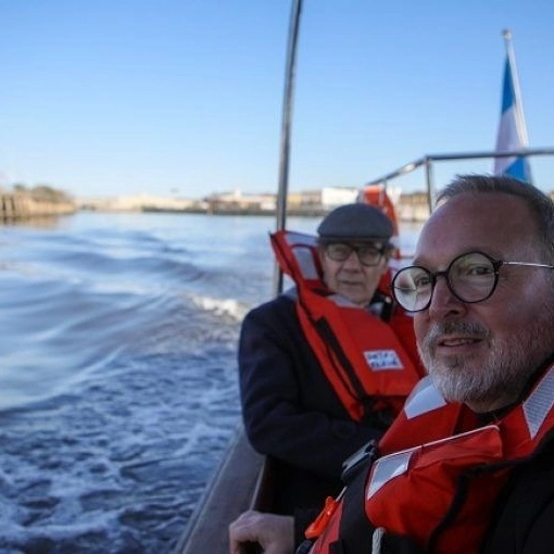 @martin.sabbatella: » Celebramos el comienzo de la navegabilidad del Riachuelo, un logro que es posible a partir del trabajo articulado e interdisciplinario por parte del Estado en todos sus estamentos a lo largo de 18 años. Cuando Néstor Kirchner creó ACUMAR allá por el 2006 uno de los objetivos era este.»