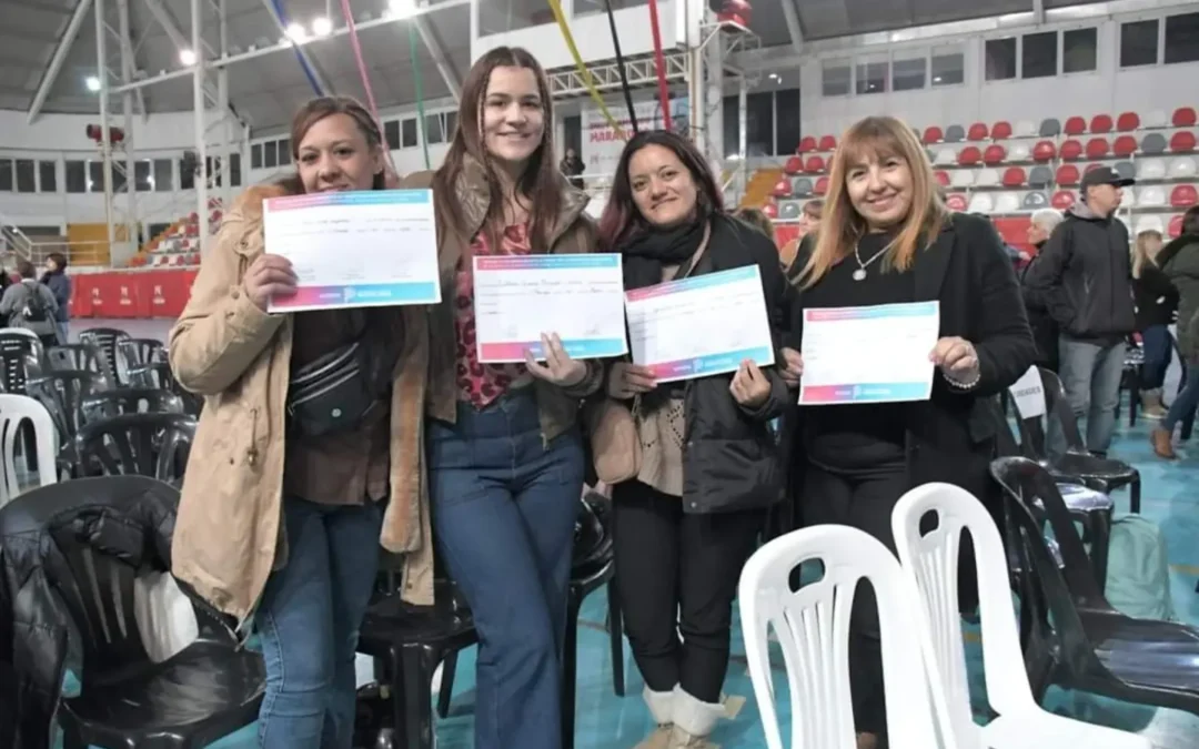 MORÓN: ENTREGA DE DIPLOMAS A EGRESADOS Y EGRESADAS DEL PROGRAMA FinEs