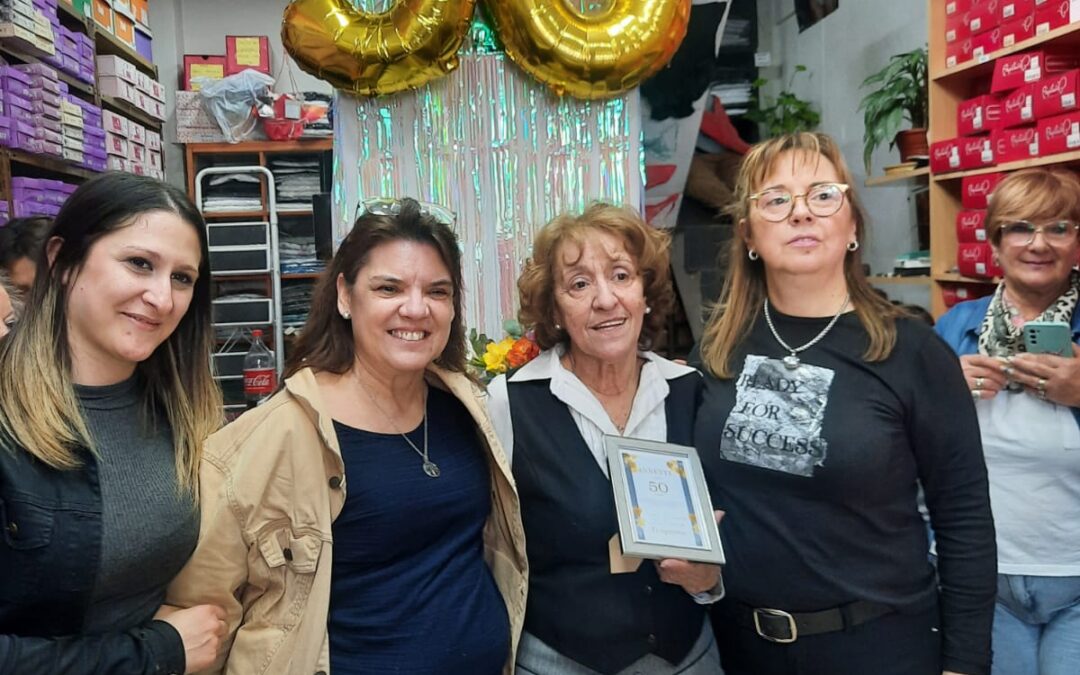 HAEDO: EL EMOTIVO FESTEJO DE LOS 50 AÑOS DE LA LENCERÍA- MERCERÍA » ANNETTE»