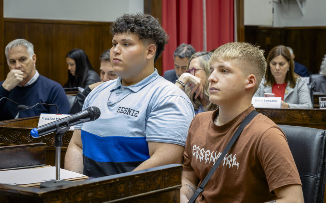 HCD MORÓN: NUEVA SESIÓN ORDINARIA: DECLARACIONES DE INTERÉS MUNICIPAL Y LA PARTICIPACIÓN DE ALUMNOS DE LA ESCUELA DE EDUCACIÓN SECUNDARIA NRO. 12 EN LA BANCA ABIERTA