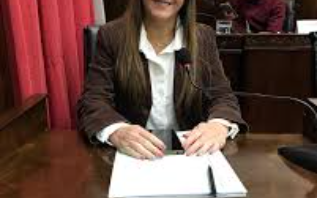 @susipicon : “ Si hay tanto descreimiento y decepción en los políticos es porque no se han hecho bien las cosas estos últimos años . Para revertir esta situación, hay que trabajar mucho, con humildad y escucha para recuperar la confianza del vecino y vecina de nuestro distrito….”