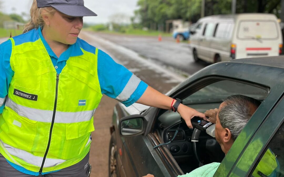 VERANO 2025: LA ANSV YA FISCALIZÓ MÁS DE 180 MIL VEHÍCULOS EN RUTAS Y PRINCIPALES DESTINOS TURÍSTICOS DEL PAÍS: LA ALCOHOLEMIA POSITIVA Y LA FALTA DE DOCUMENTACION SON LAS PRINCIPALES INFRACCIONES