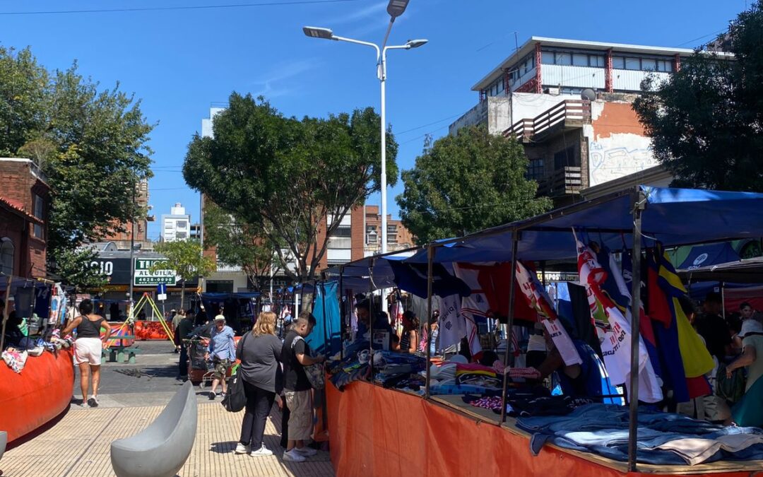 MORÓN: PLAZA DE LA CULTURA: EL EMBELLECIMIENTO DEL ESPACIO PÚBLICO Y LA CONTINUIDAD DEL TRABAJO DE LOS MANTEROS: LAS DOS CARAS DE LA VERDAD