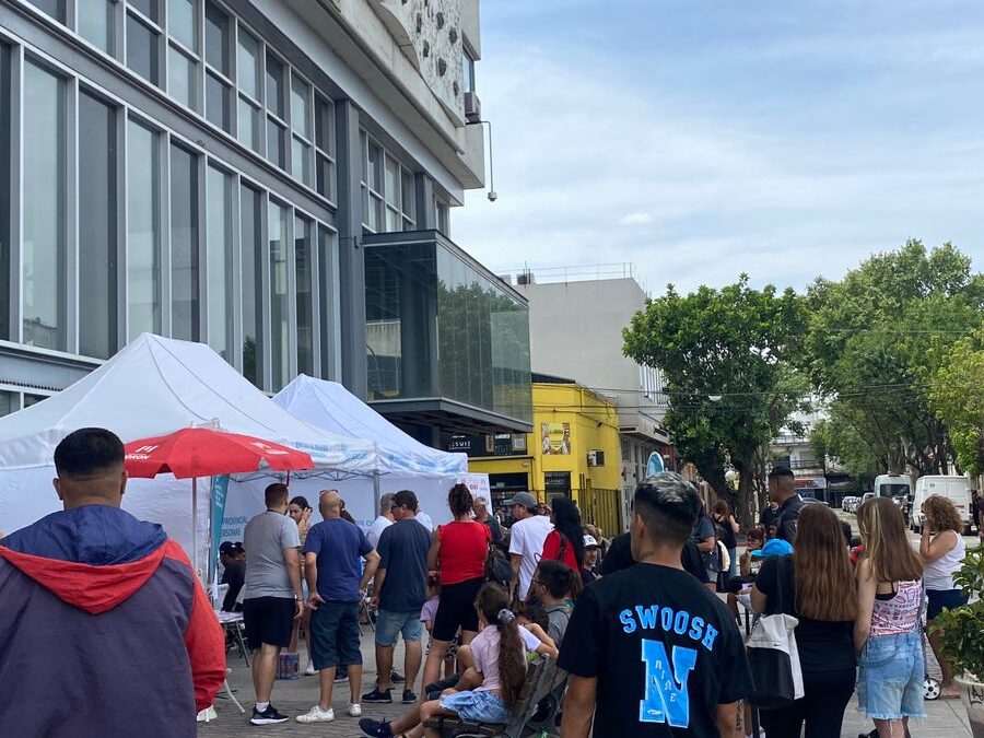 MORÓN : EXITOSO OPERATIVO DE LA PROVINCIA EN LA PLAZA DE LA CULTURA