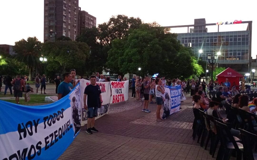 MORÓN: INSEGURIDAD: VECINOS AUTOCONVOCADOS SE MANIFESTARON NUEVAMENTE FRENTE A LA COMUNA PARA EXIGIR JUSTICIA Y SEGURIDAD