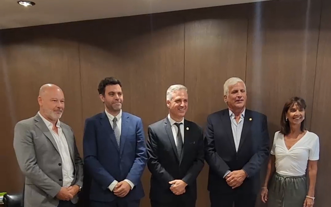 TRABAJO CONJUNTO ENTRE EL COLEGIO DE ESCRIBANOS DE LA PROVINCIA DE BUENOS AIRES Y EL CONSEJO DE AGRIMENSORES