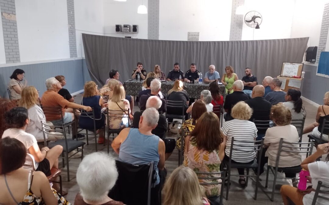 FORO VECINAL DE SEGURIDAD DE VILLA SARMIENTO: SE PUSO EN MARCHA EL PROGRAMA » EL FORO SE ACERCA AL VECINO»