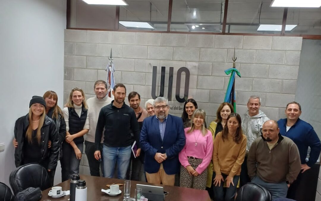 PRODUCTIVA CHARLA SOBRE » EMPRESAS FAMILIARES» EN LA UNIÓN INDUSTRIAL DEL OESTE