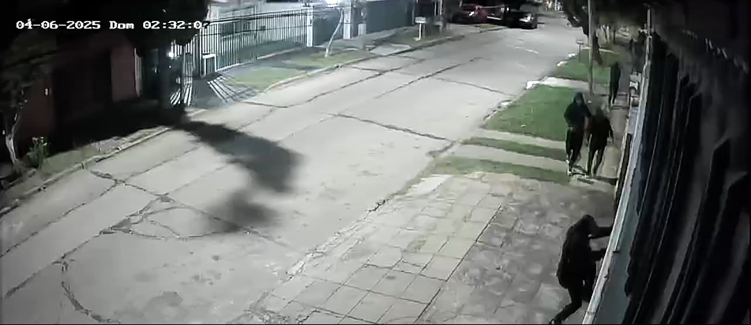 EL PALOMAR: VECINOS DEL BARRIO FRUSTRARON DOS ROBOS DE UNA MISMA BANDA ACTIVANDO LA ALARMA VECINAL
