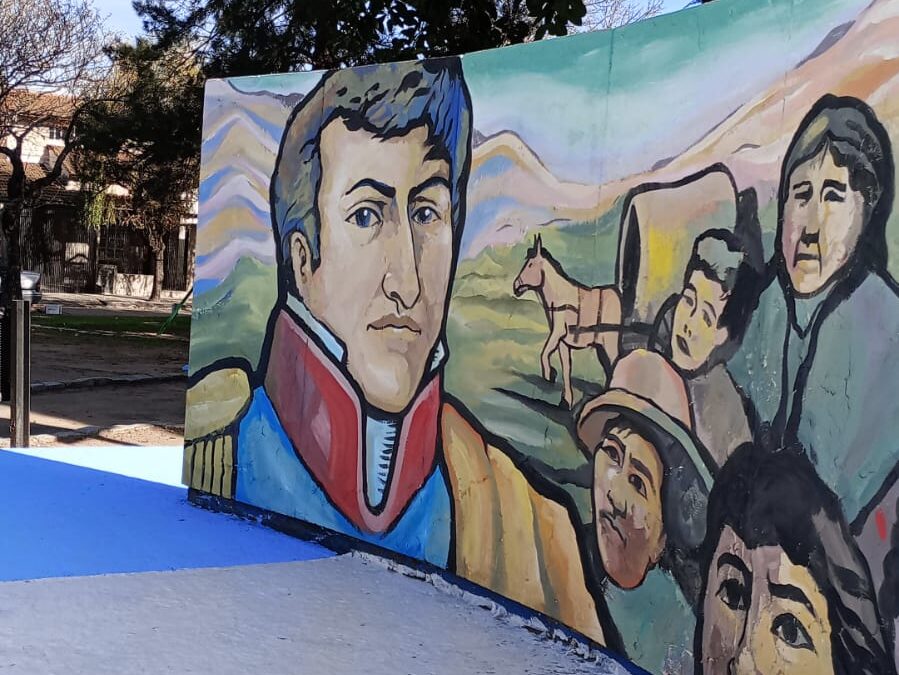 ARTE QUE TRANSFORMA ESPACIOS: LA UGC 4 Y EL EQUIPO DE ARTE PÚBLICO EMBELLECEN PLAZA BELGRANO