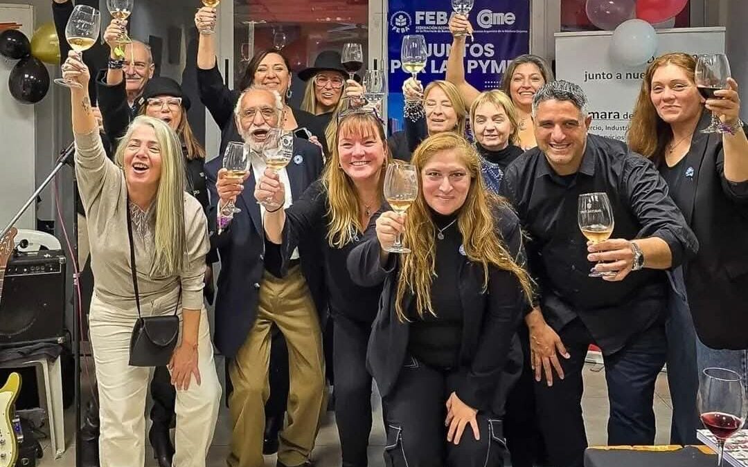 HAEDO: LA CÁMARA DE COMERCIO CELEBRÓ SUS 69 AÑOS CON UNA INCREÍBLE NOCHE DE VINOS, MÚSICA Y ARTE