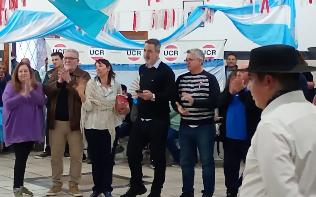 EL RADICALISMO DE MORÓN FESTEJÓ LA INDEPENDENCIA CON MILITANTES Y VECINOS