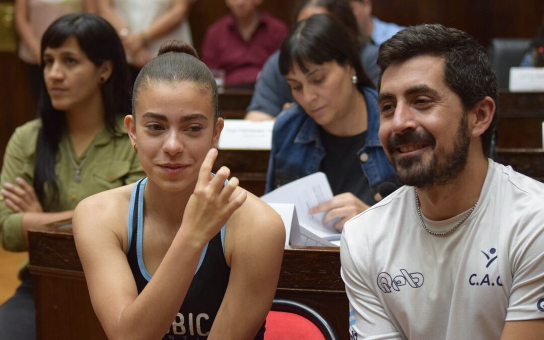 MORÓN: HCD: NUEVA SESIÓN CON HOMENAJES, RECONOCIMIENTOS Y APROBACIONES CLAVES EN LA COMPRA DE MAQUINARIA Y VEHICULOS PARA EL MUNICIPIO