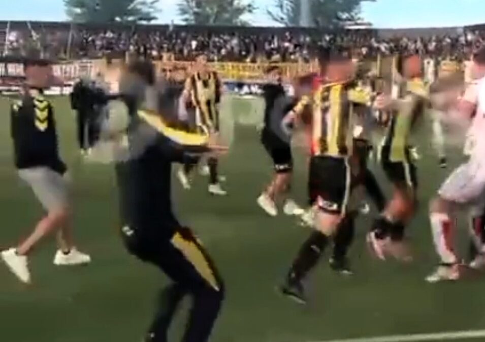 «EL BOCHORNO Y LA REPRESIÓN AL PLANTEL DEL DEPORTIVO MORÓN»